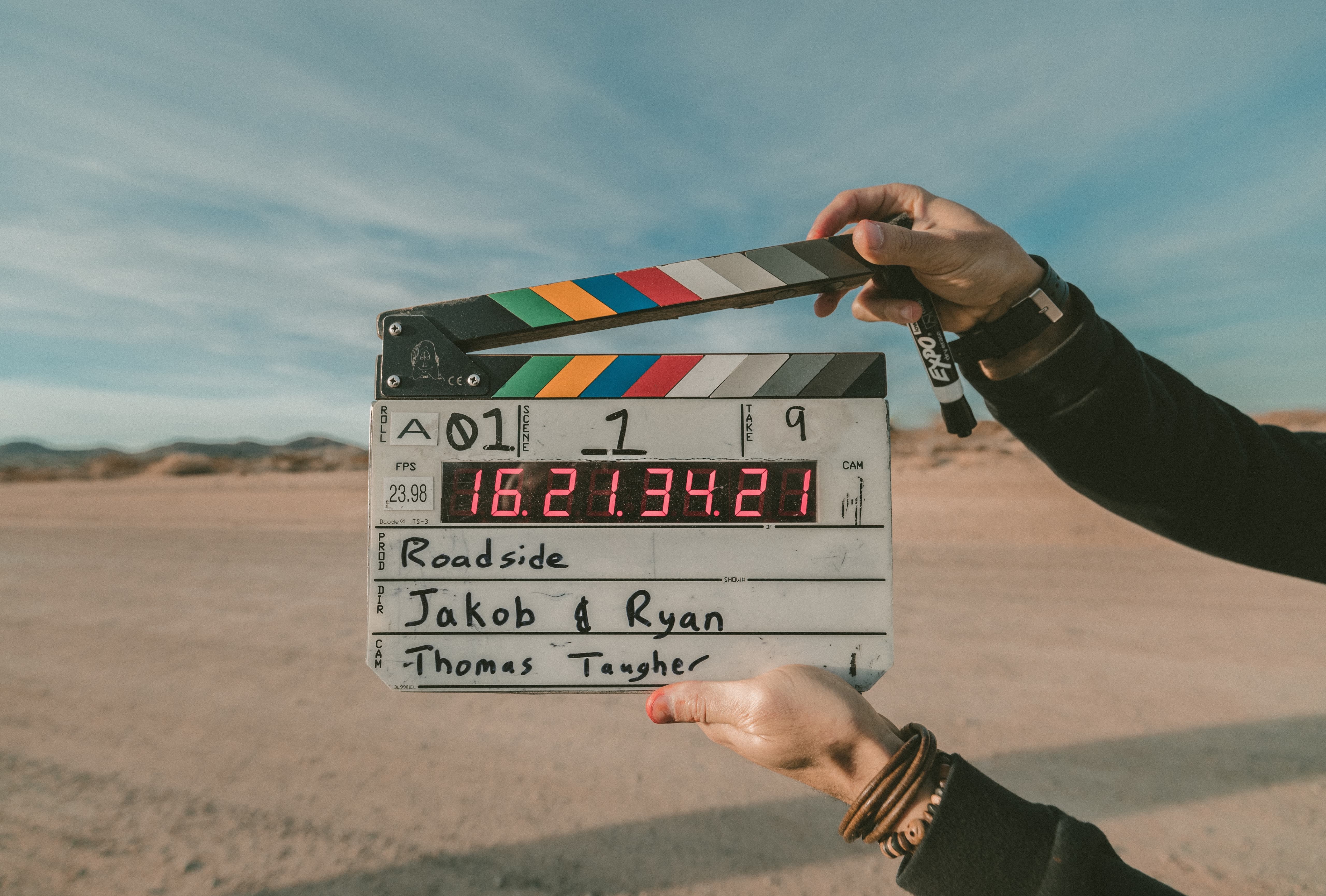 Çölde tutulan bir film klaketi